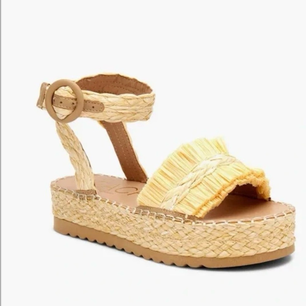 Tan Platform Sandals with Woven Texture and Adjustable Strap